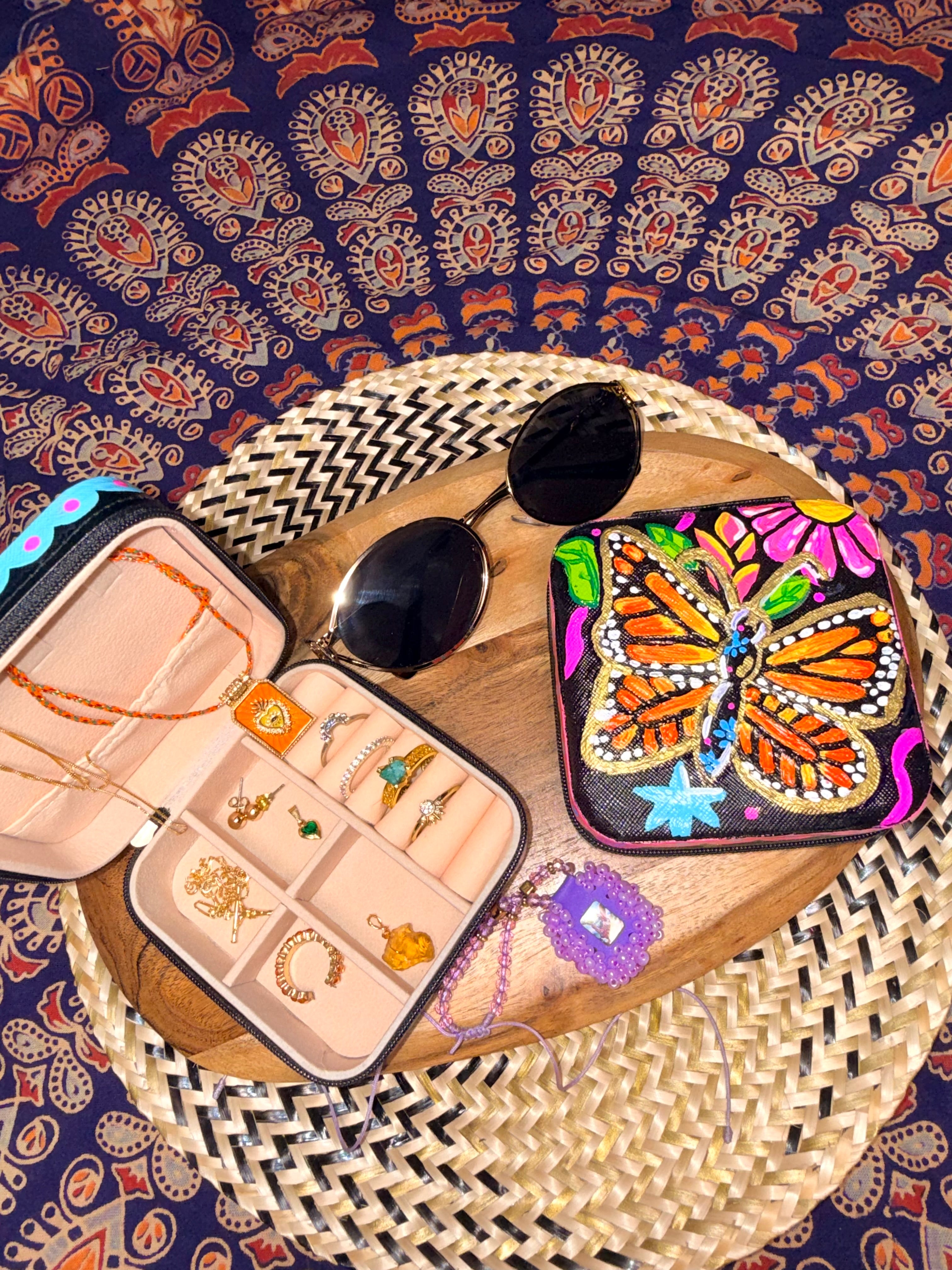 Monarca Butterfly Hand-painted Jewellery Box